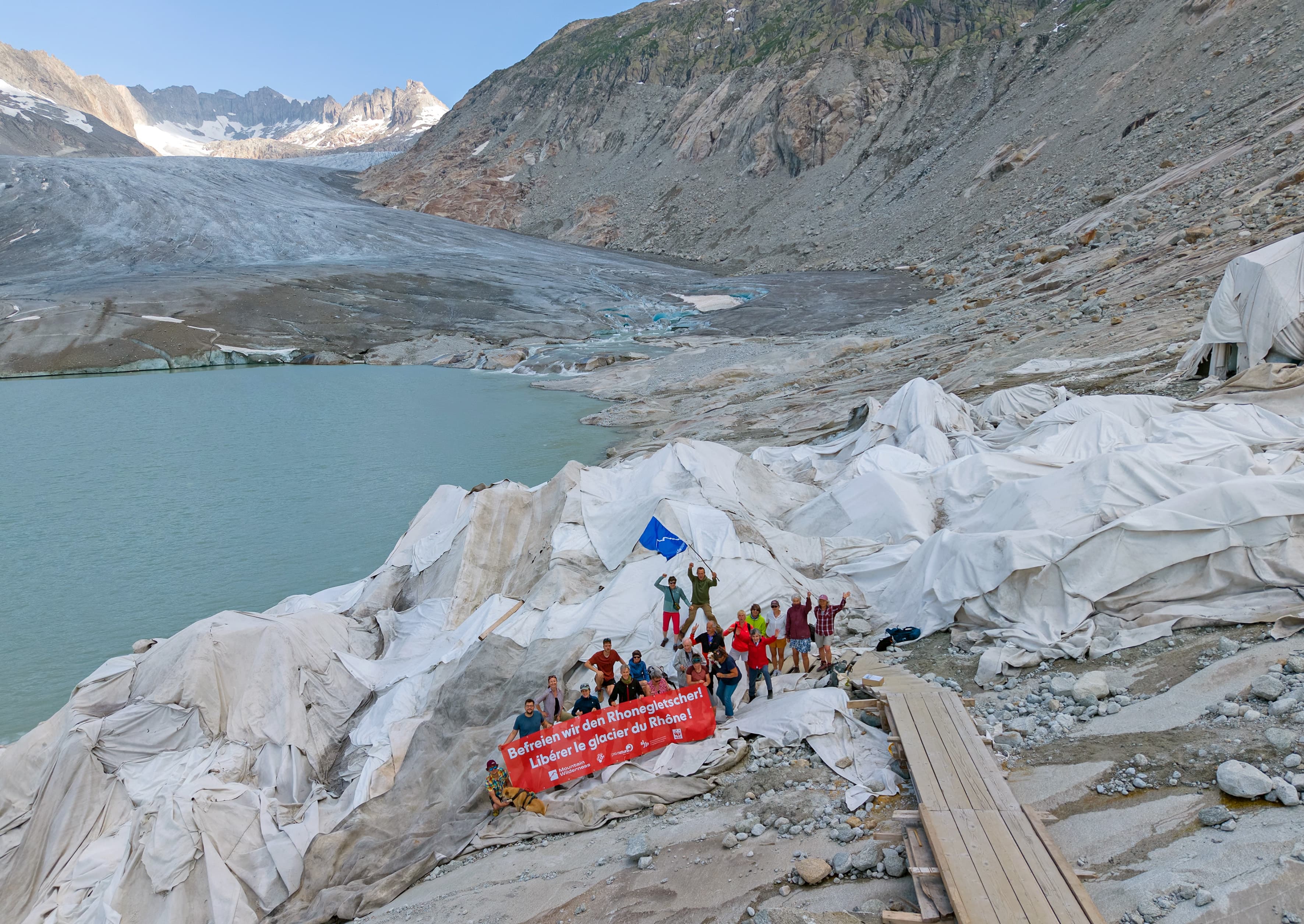 Teilnehmende der Aktion vom 27. Juni 2026 am Rhonegletscher